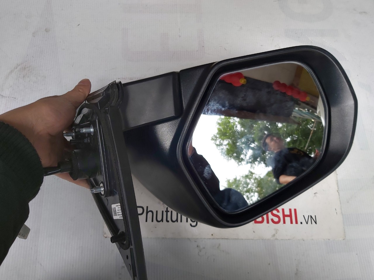 Gương chiếu hậu xe Mitsubishi Triton 2020