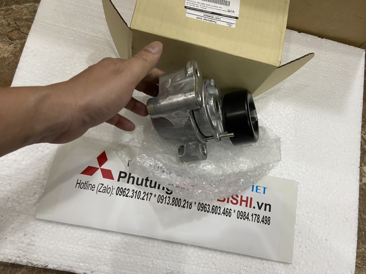 Cụm bi tăng tự động dây curoa tổng xe Mitsubishi PAJERO SPORT 2018-2023