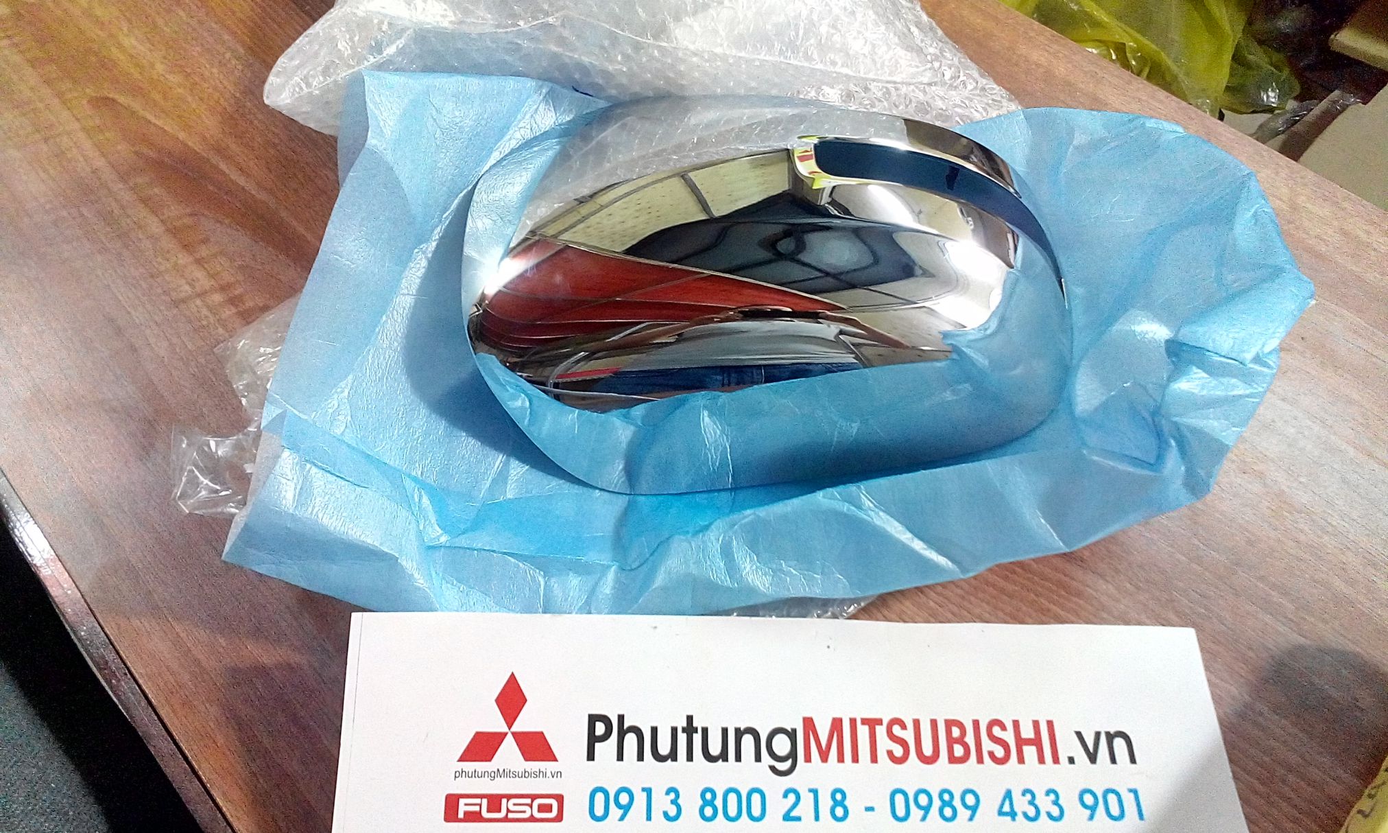 Mặt gương xe Mitsubishi Triton và Pajero sport