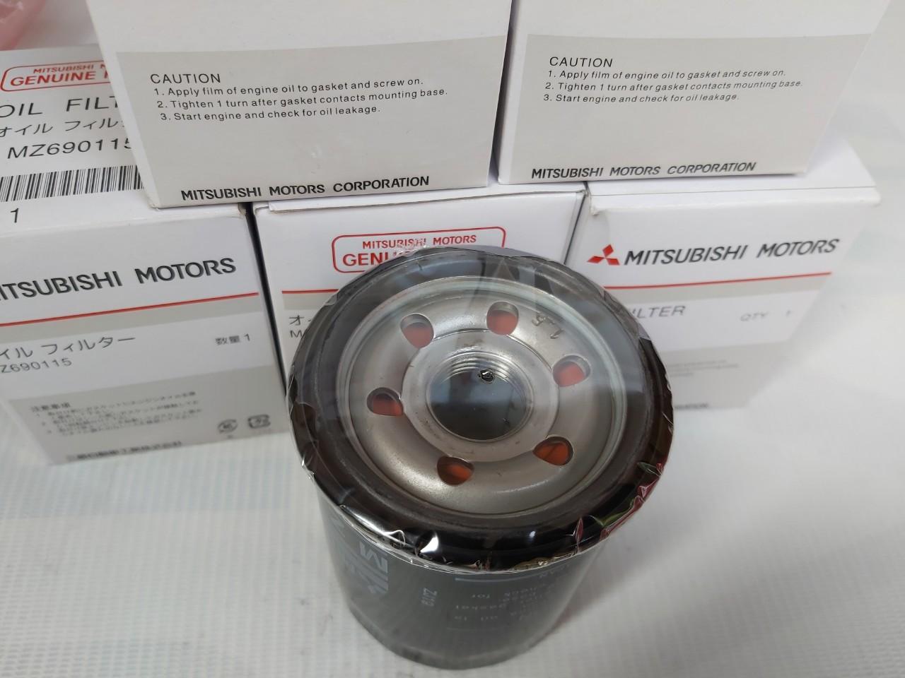 Lọc dầu nhớt động cơ xe Mitsubishi