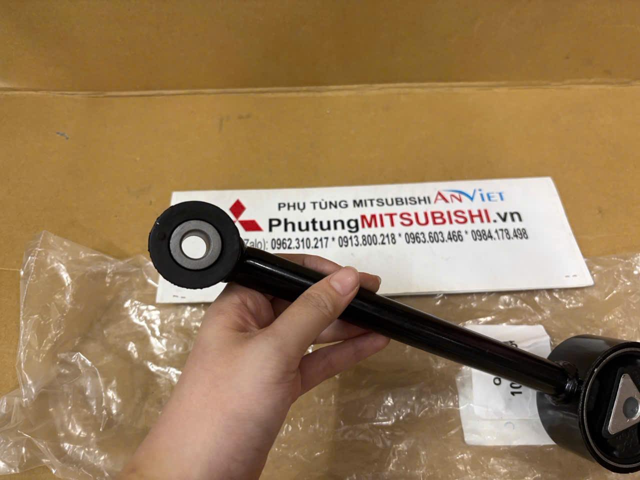 Chân máy xe Mitsubishi Attrage