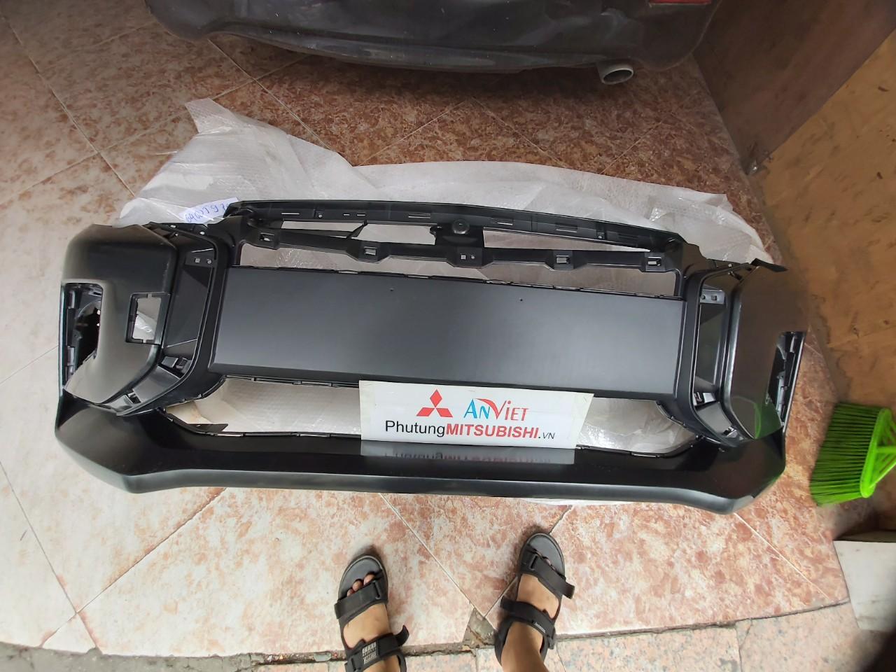 Cản trước, Ba đờ sốc trước xe Mitsubishi Attrage