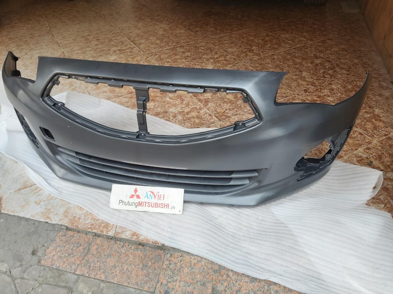 Cản trước, Ba đờ sốc trước xe Mitsubishi Attrage