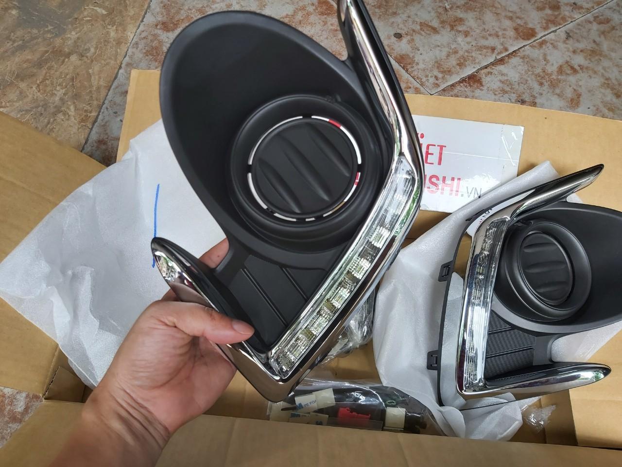 Ốp đèn gầm, Ốp đèn sương mù xe Mitsubishi Attrage 2014-2019