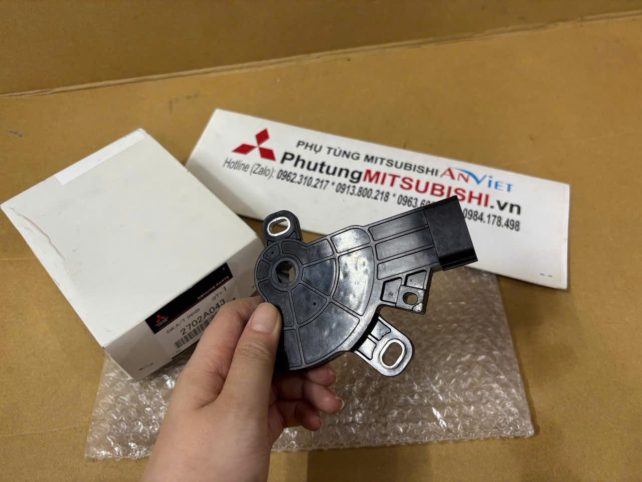 Rẻ quạt hộp số xe Mitsubishi Attrage