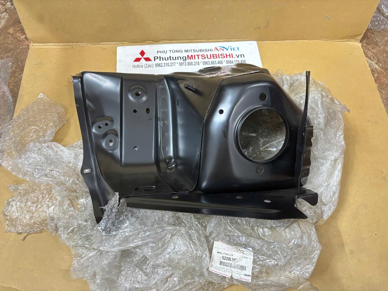 Xương ụ đỡ giảm xóc xe Mitsubishi Attrage