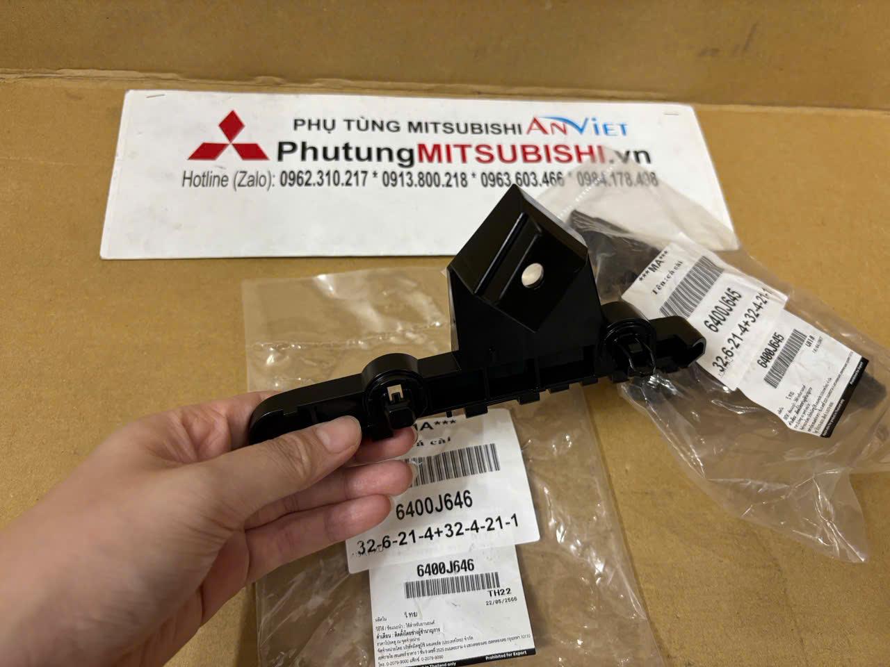 Nẹp cài cản trước xe Mitsubishi Attrage