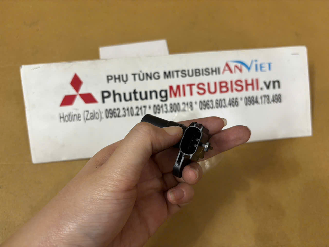 Cảm biến tốc độ hộp số xe Mitsubishi Attrage