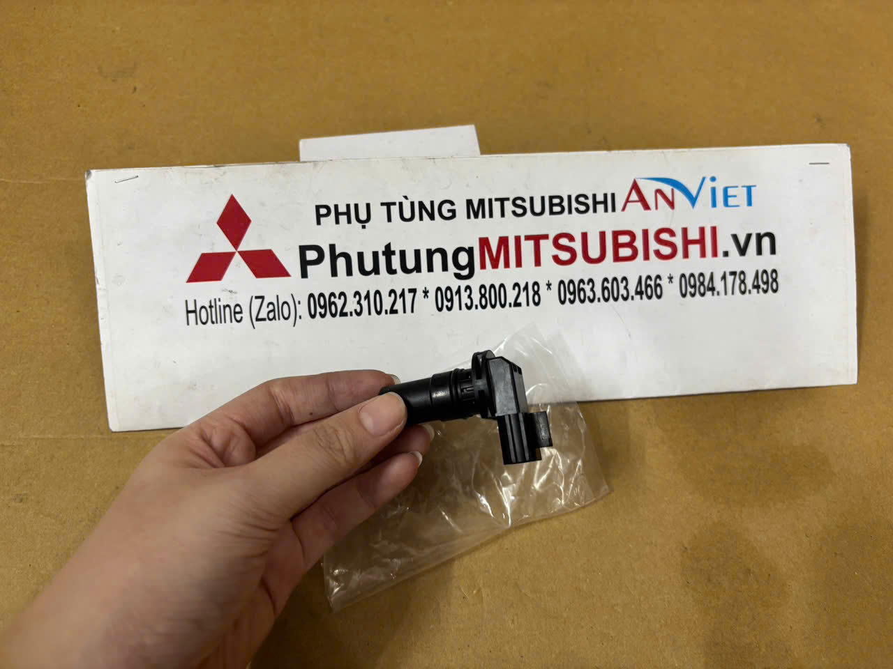 Cảm biến tốc độ hộp số xe Mitsubishi Attrage