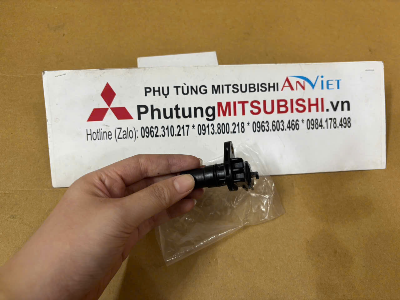 Cảm biến tốc độ hộp số xe Mitsubishi Attrage
