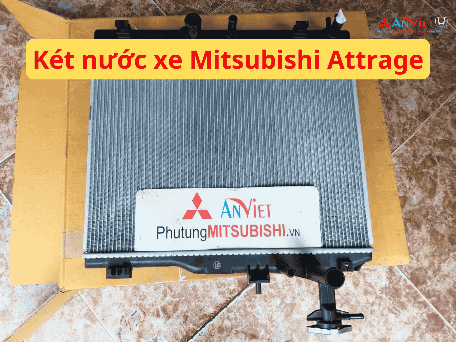Két nước xe Mitsubishi Attrage