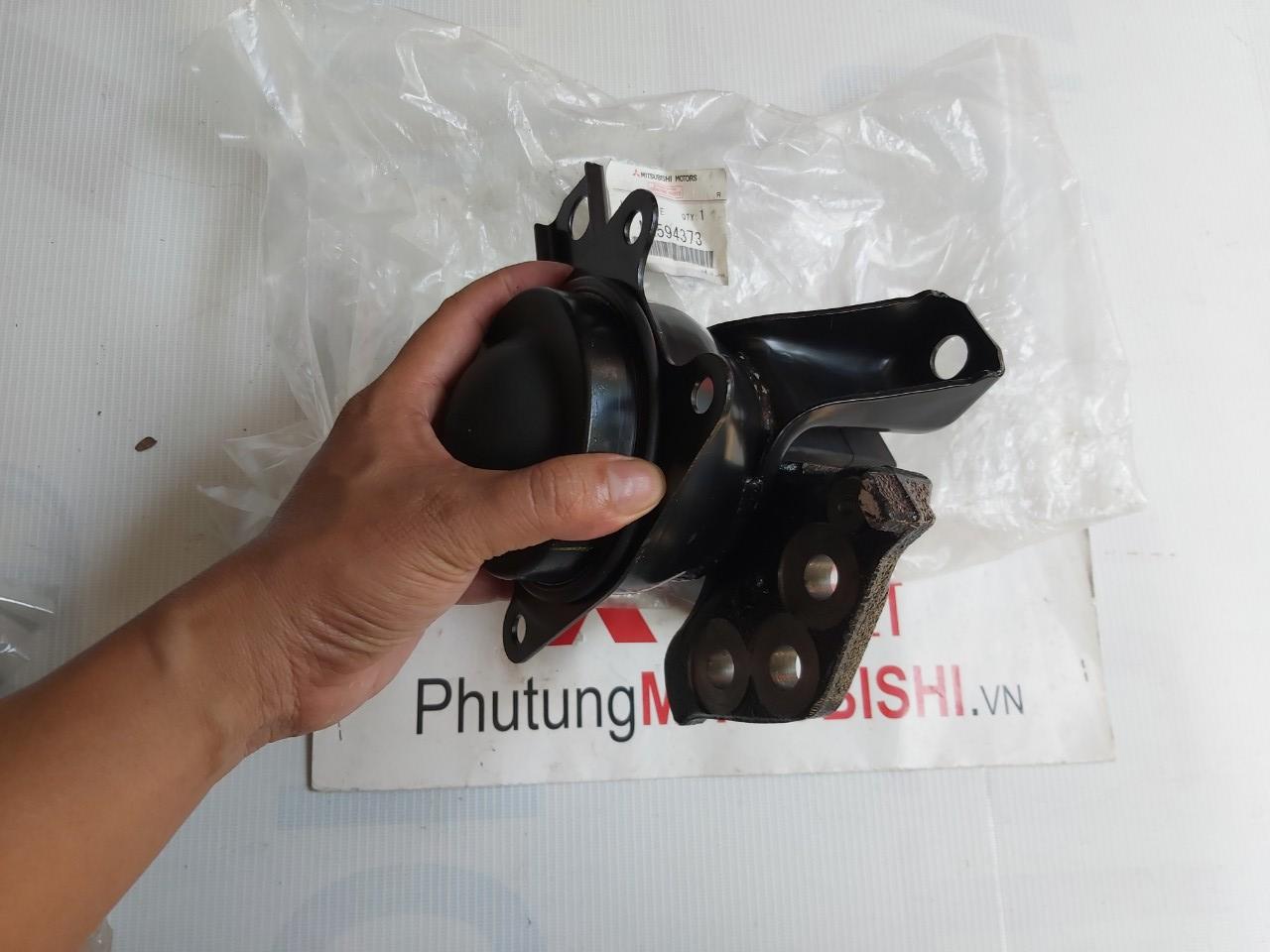 Chân máy dầu Mitsubishi Grandis