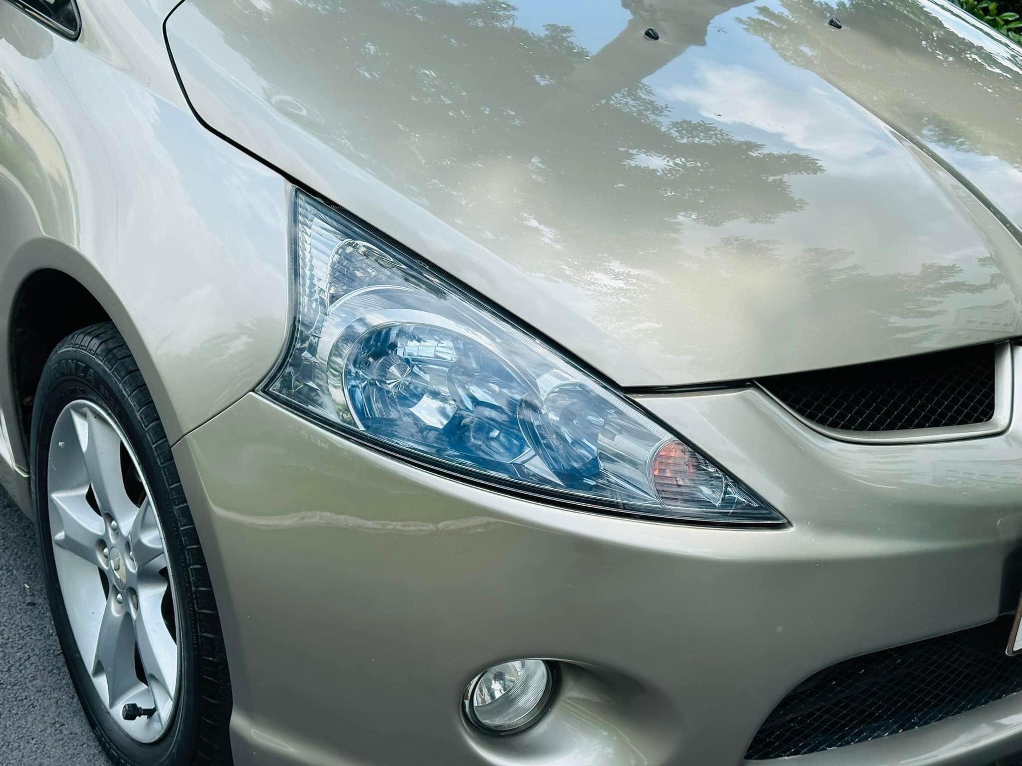 Vỏ, Mặt nạ đèn pha, Mặt kính nhựa đèn pha xe Mitsubishi Grandis