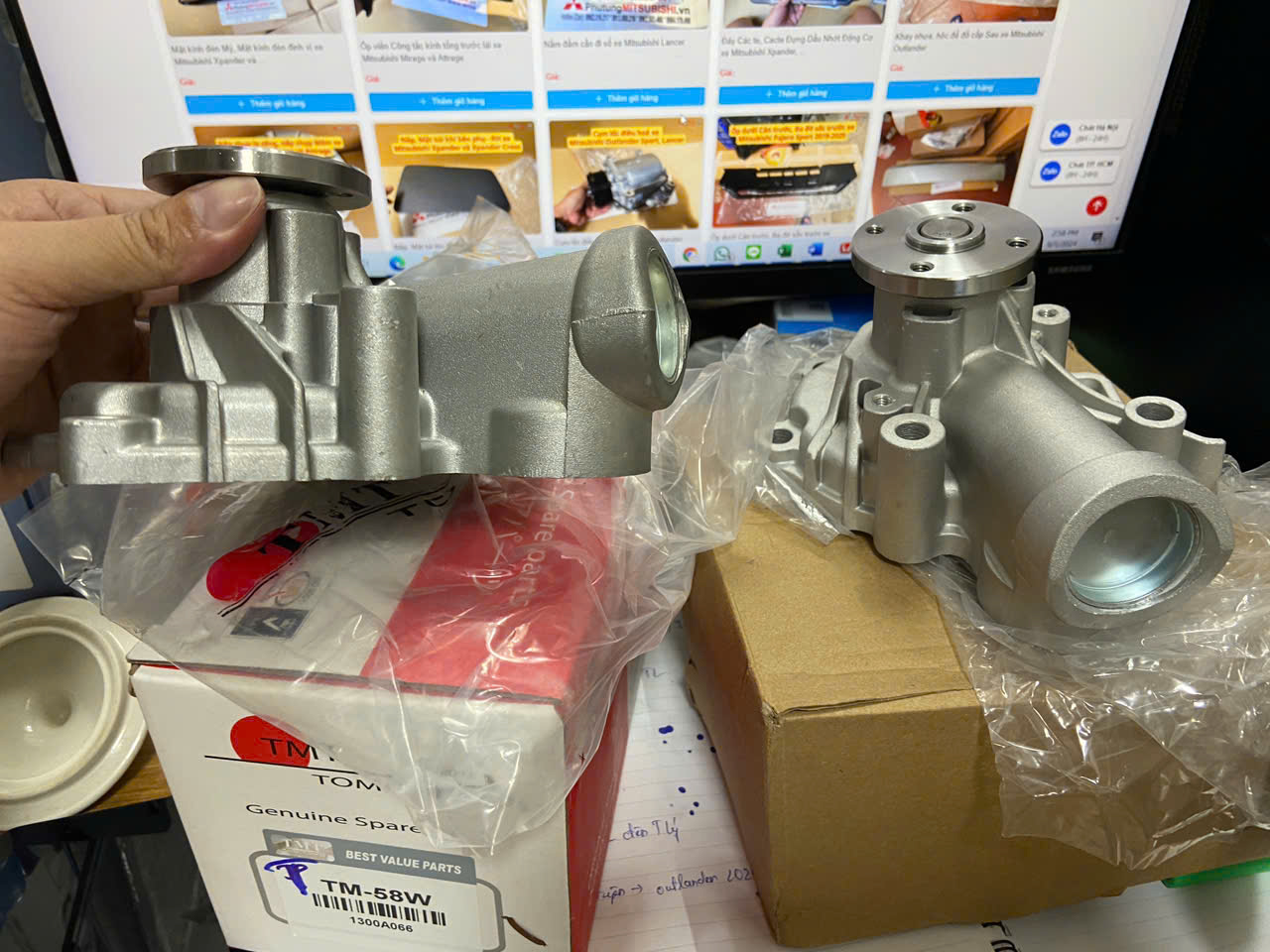 Bơm nước xe Mitsubishi Grandis