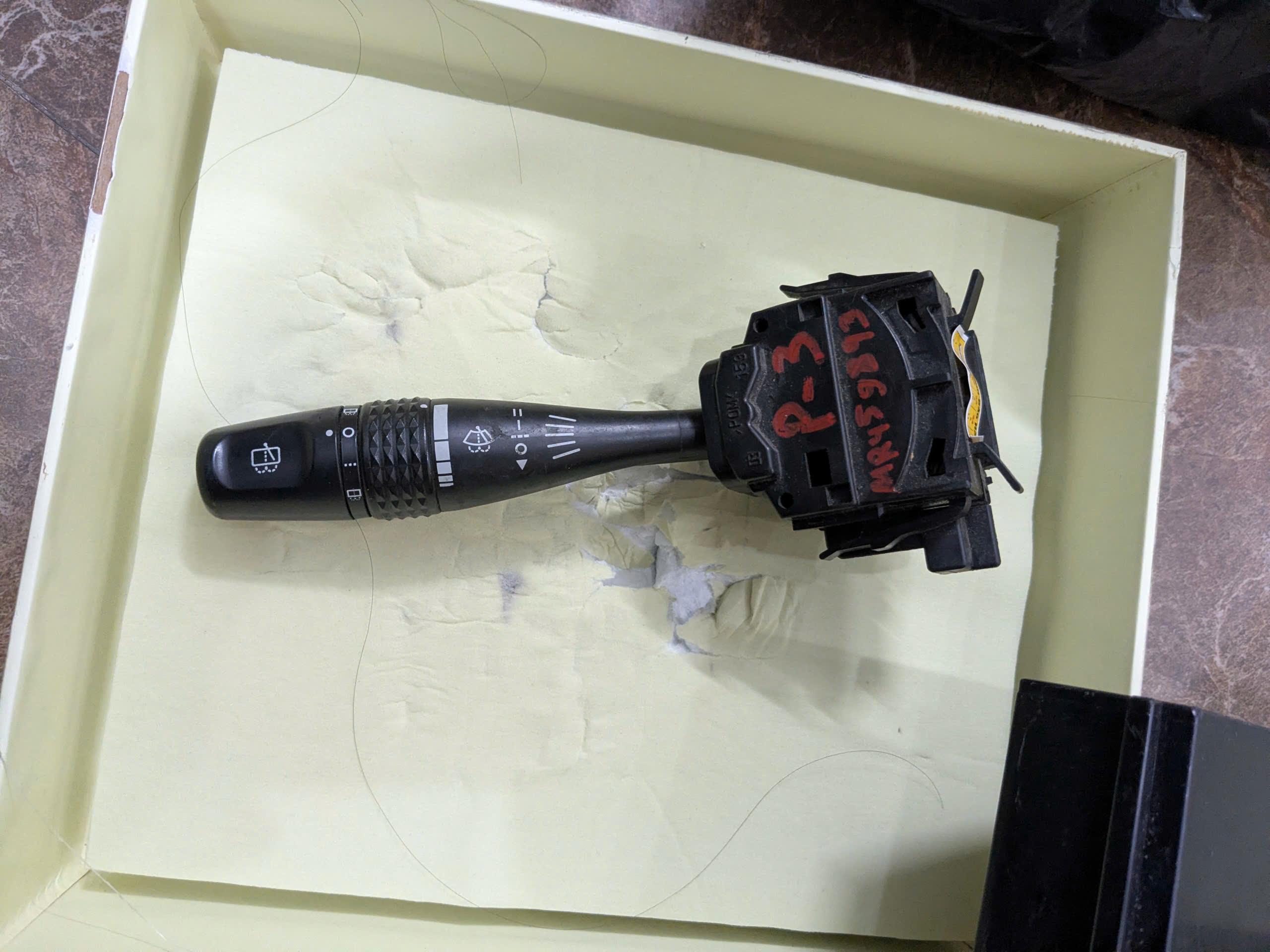 Công tắc đèn pha cốt, Công tắc gạt mưa Mitsubishi Grandis, Pajero v73, Lancer gala