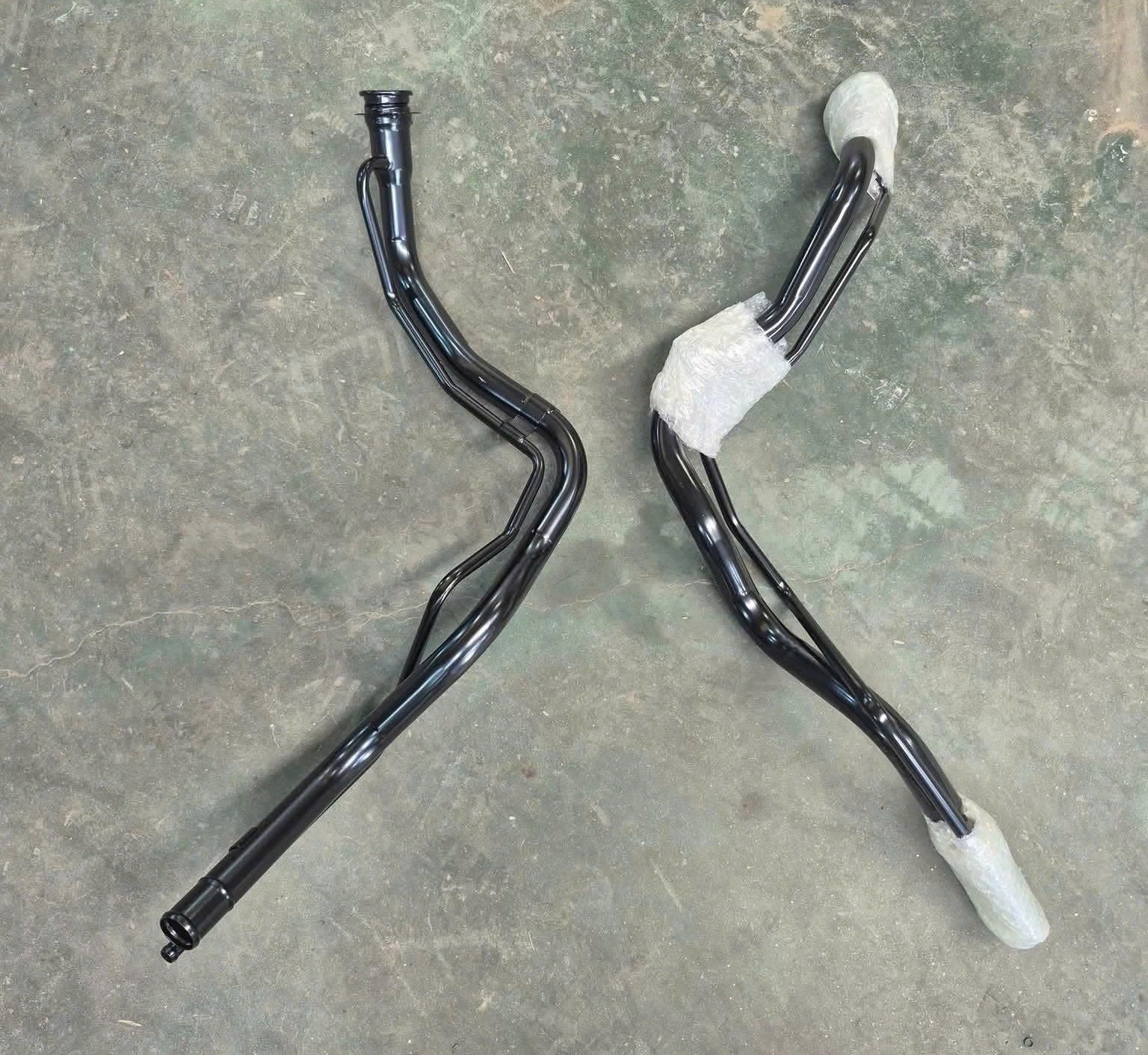 Cổ đổ xăng nhiên liệu Xe Mitsubishi Grandis 2004- 2010 MR599142