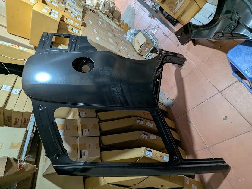 Xương hông Mitsubishi Grandis