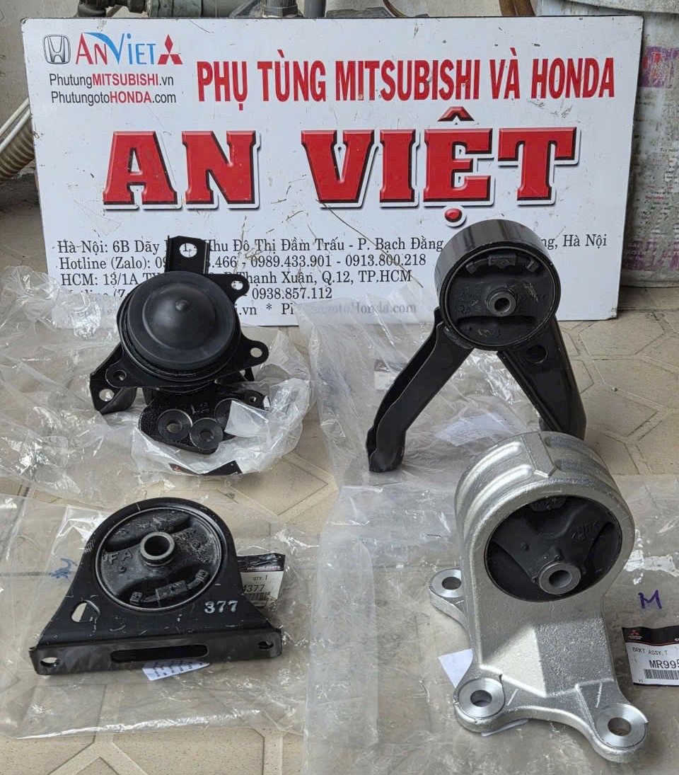 Bộ chân máy xe Mitsubishi Grandis