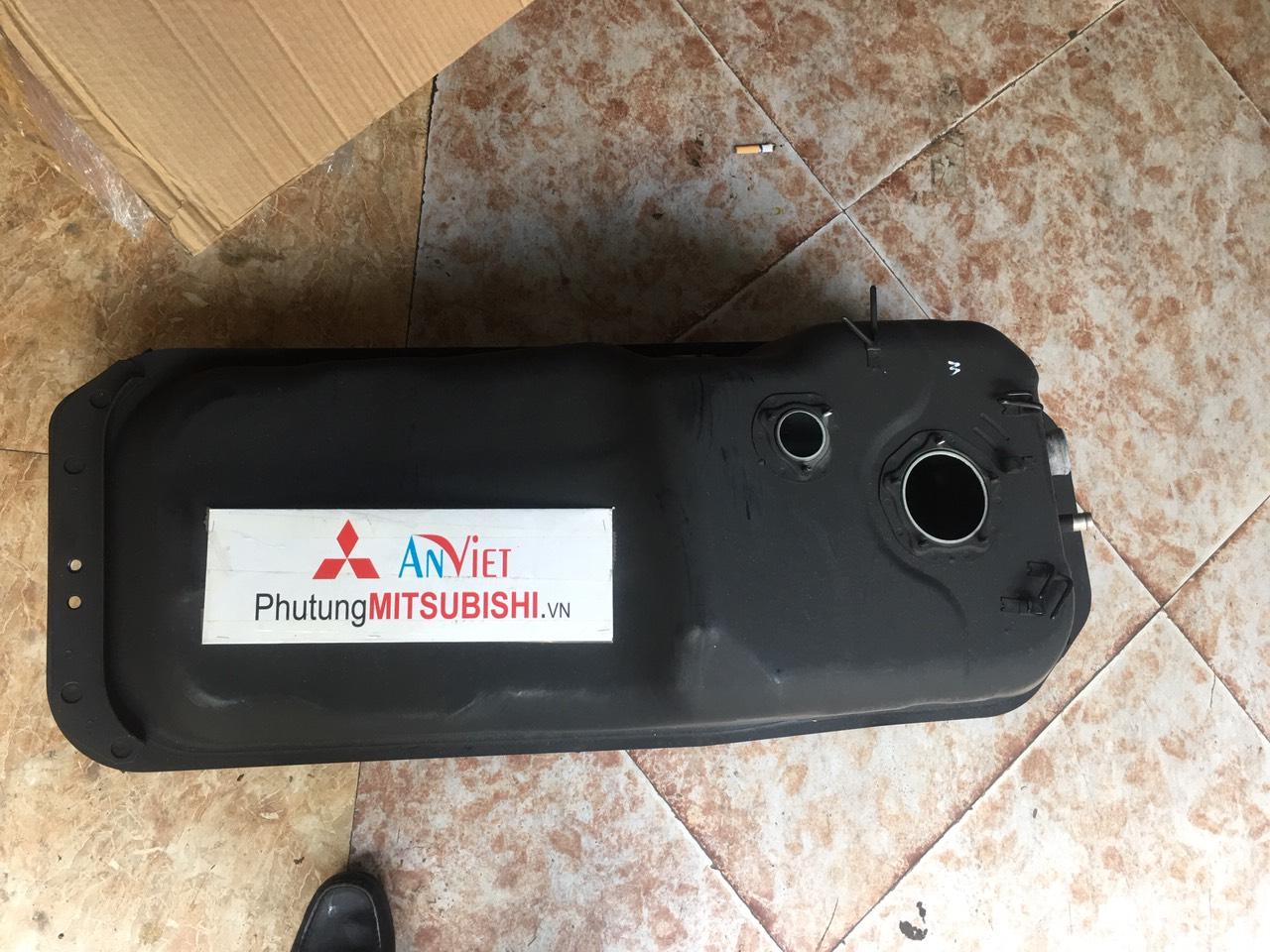 Bình xăng xe Mitsubishi Jolie