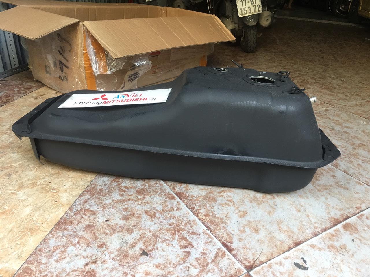 Bình xăng xe Mitsubishi Jolie