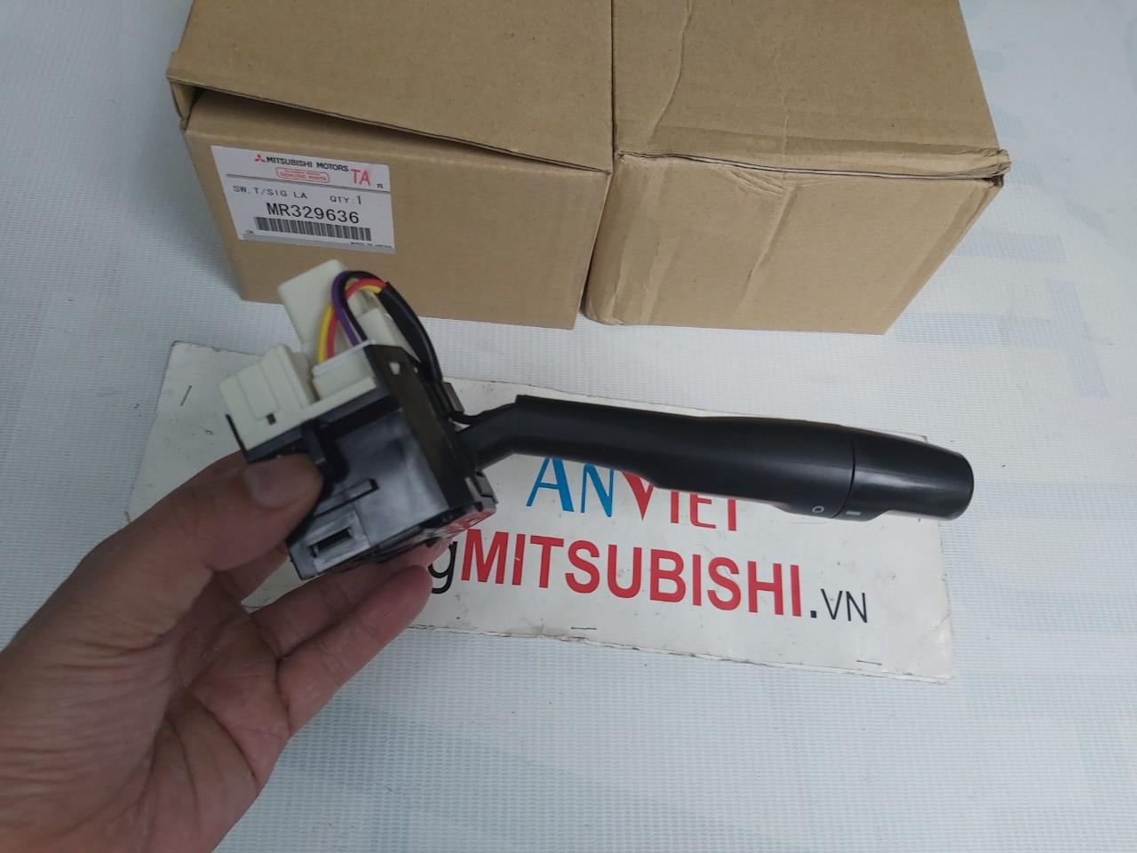 Công tắc pha cốt xe Mitsubishi Jolie