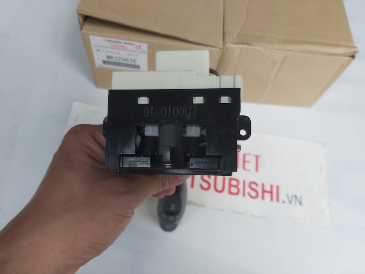 Công tắc pha cốt xe Mitsubishi Jolie