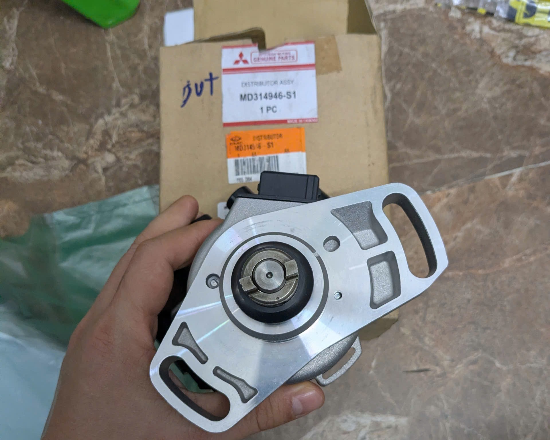 Bộ chia điện Mitsubishi Jolie