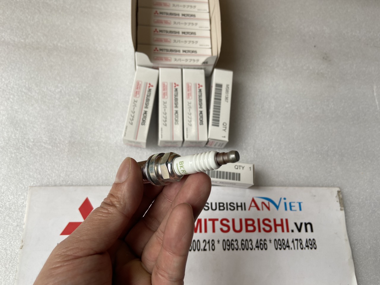 Bugi xe Mitsubishi Jolie chính hãng
