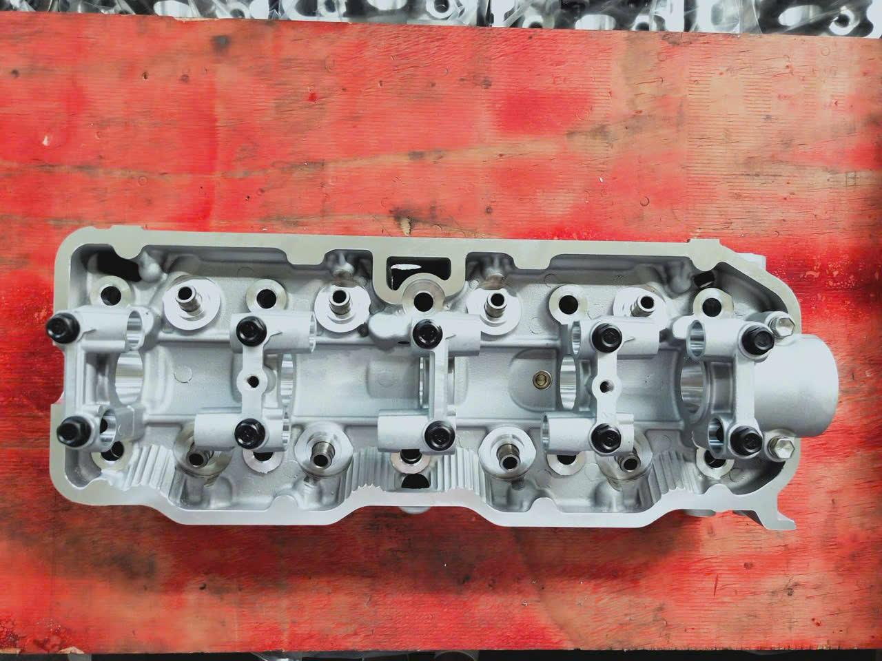 Mặt quy lát, Mặt máy xe Mitsubishi Jolie chế hòa khí