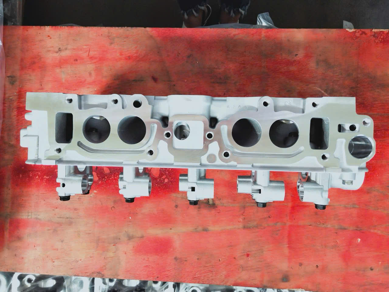 Mặt quy lát, Mặt máy xe Mitsubishi Jolie chế hòa khí