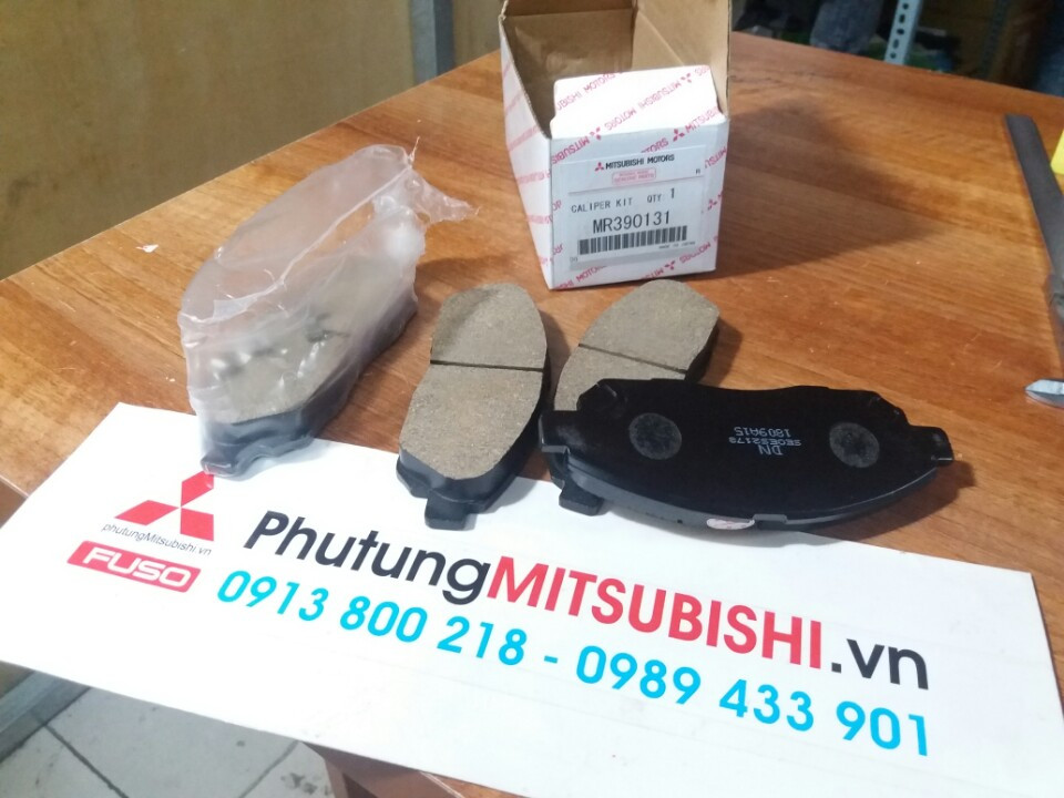 Má phanh trước xe mitsubishi Jolie