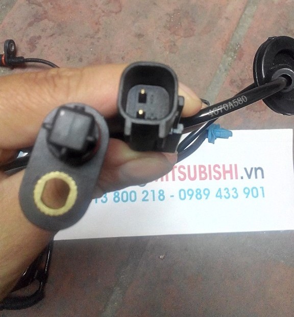 Cảm biến ABS xe Mitsubishi Lancer