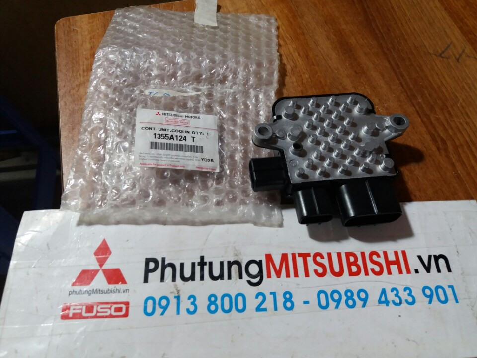 Hộp điểu khiển quạt két nước, con trở điều khiển quạt Mitsubishi Lancer gala Cs3, CS6
