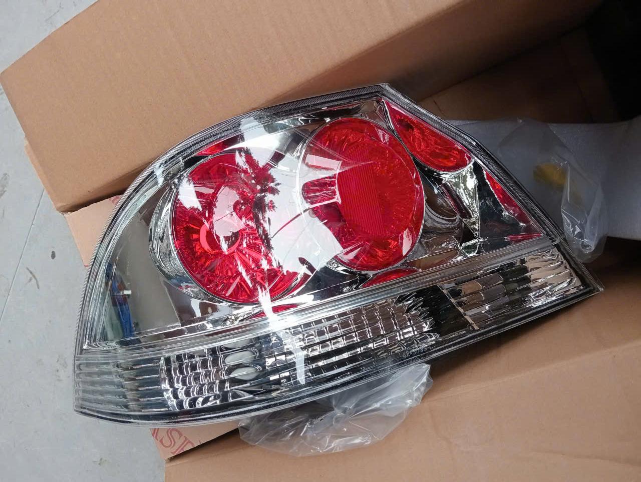 ĐÈN HẬU Mitsubishi lancer gala 2003 2004 2005 2006 2007 1.6 2.0  bên trái và bên phải 