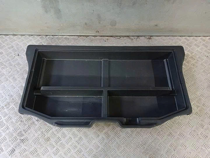 Hộc, Hộp ngăn khay đựng đồ ở dưới sàn cốp sau Mitsubishi Mirage hàng bãi