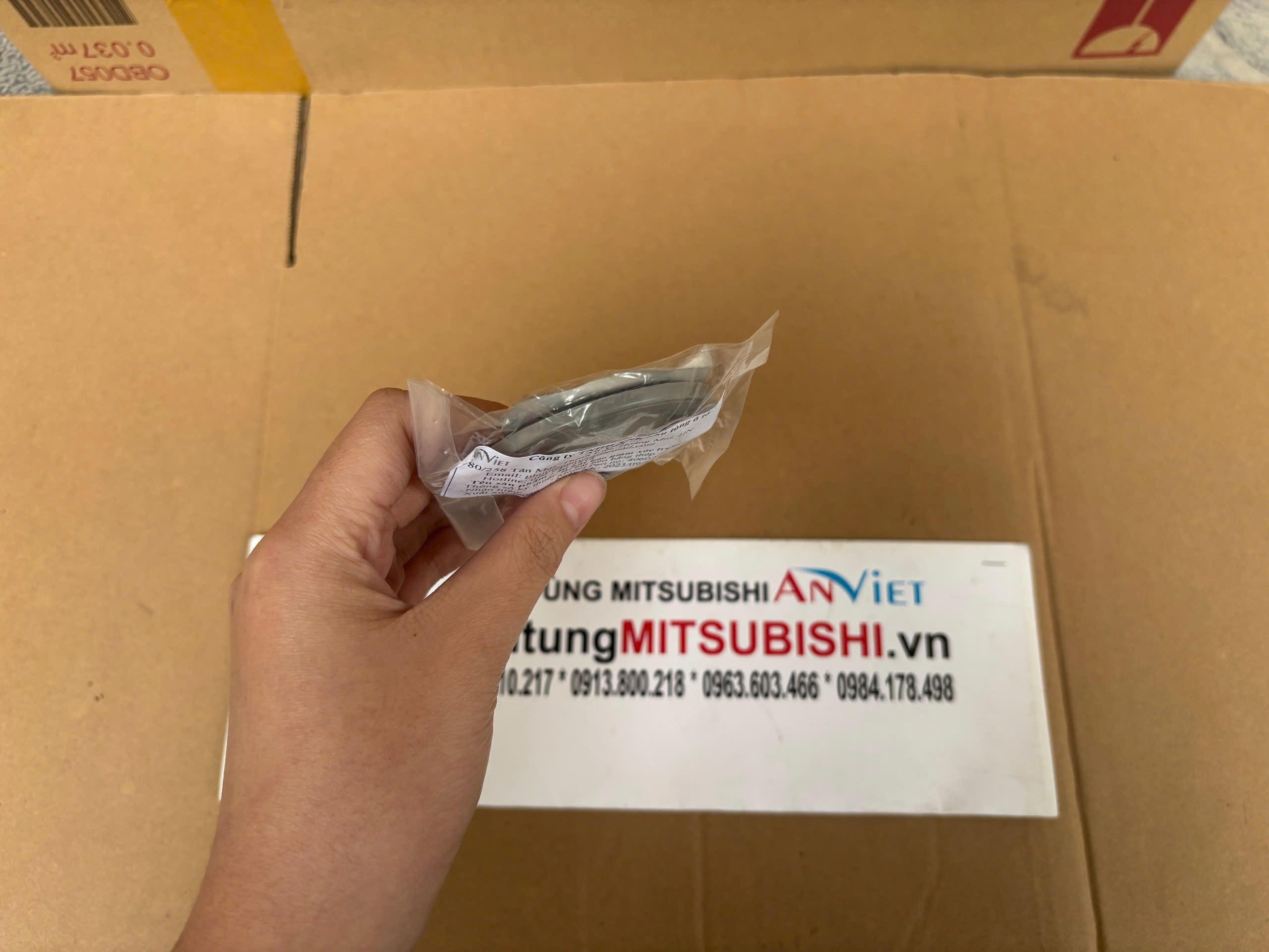 Bi Bát Bèo Giảm Xóc Trước xe Mitsubishi Xpander