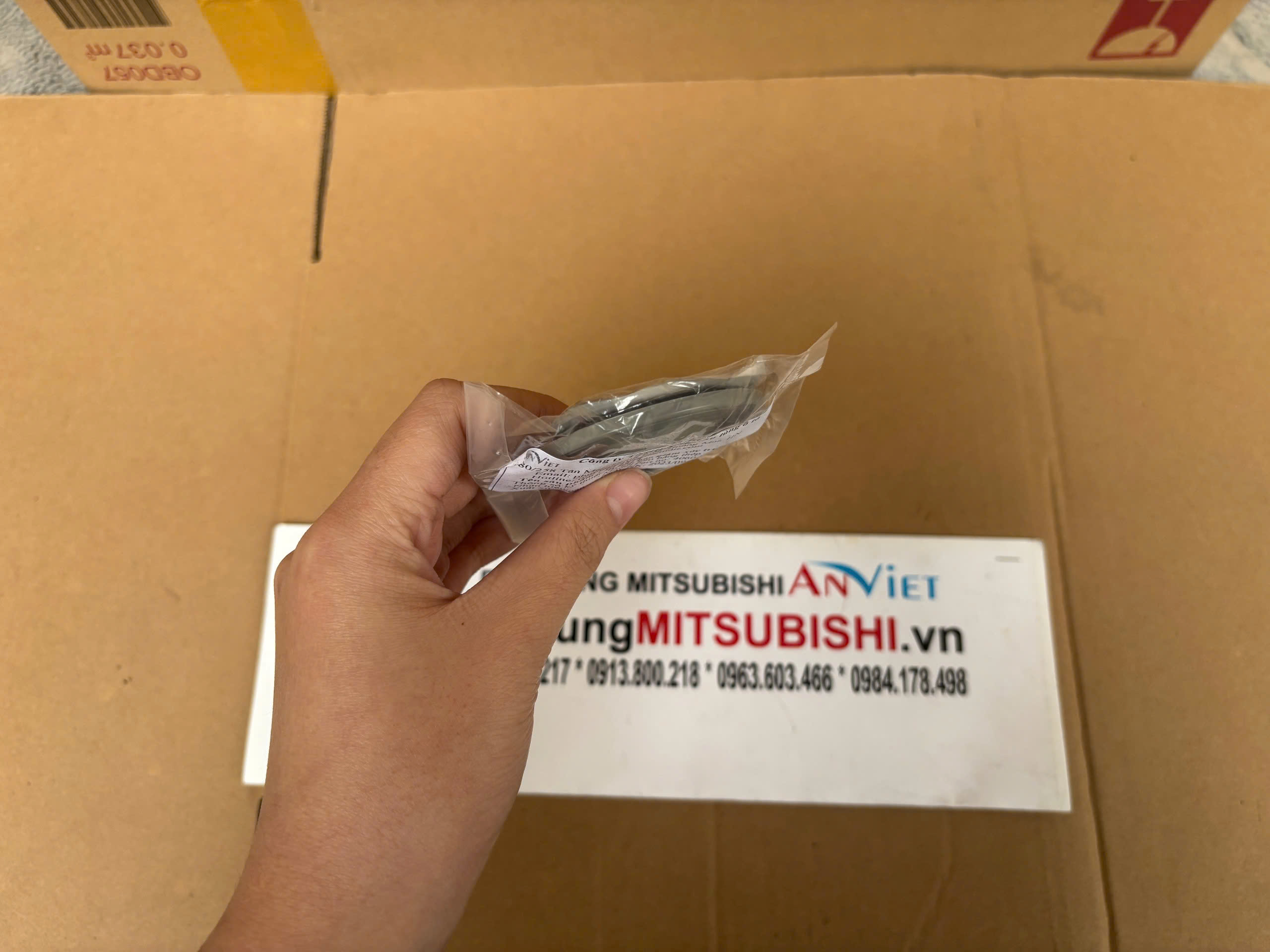 Bi Bát Bèo Giảm Xóc Trước xe Mitsubishi Xpander