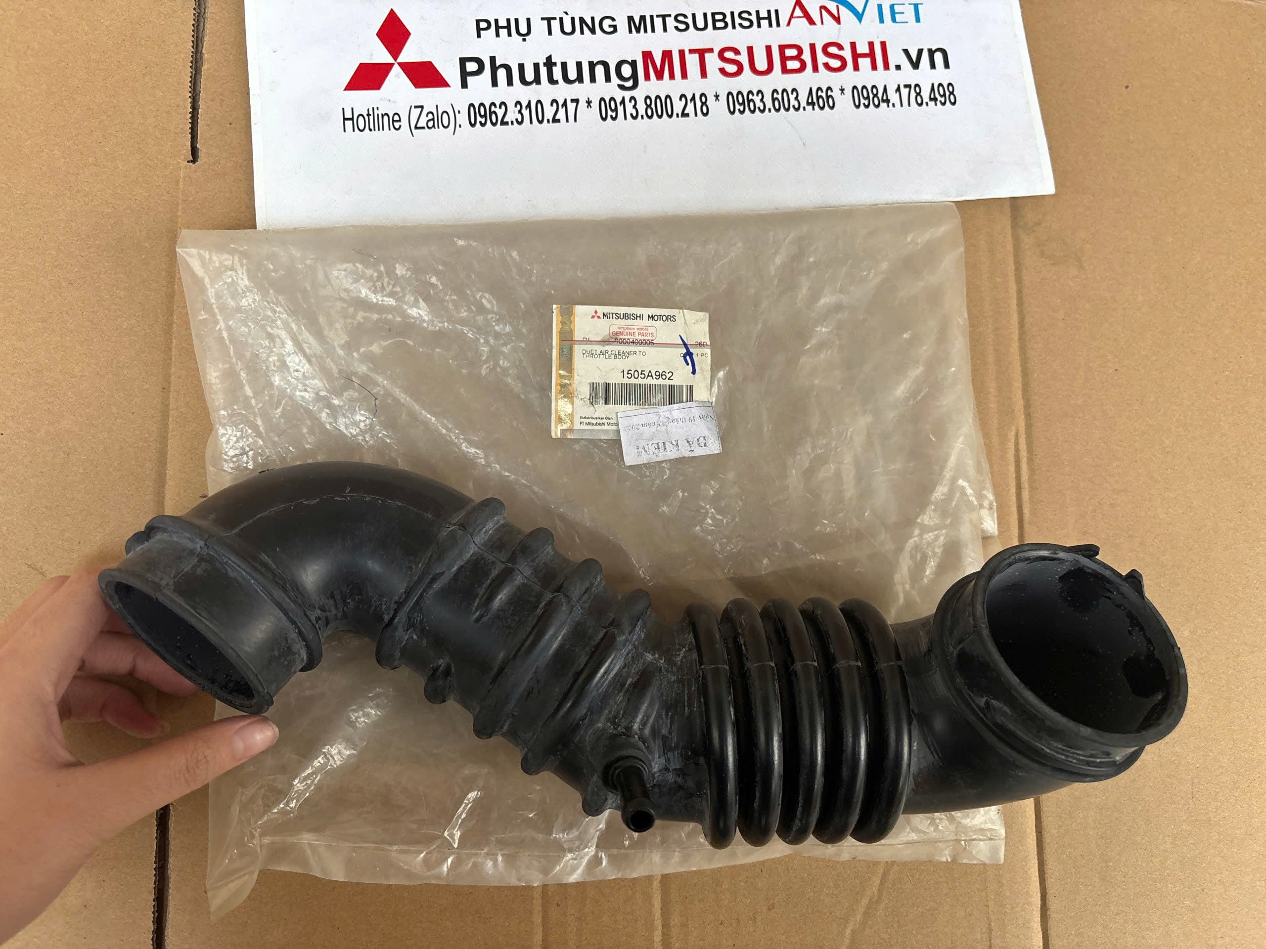 Cổ hút gió mềm xe Mitsubishi Xpander