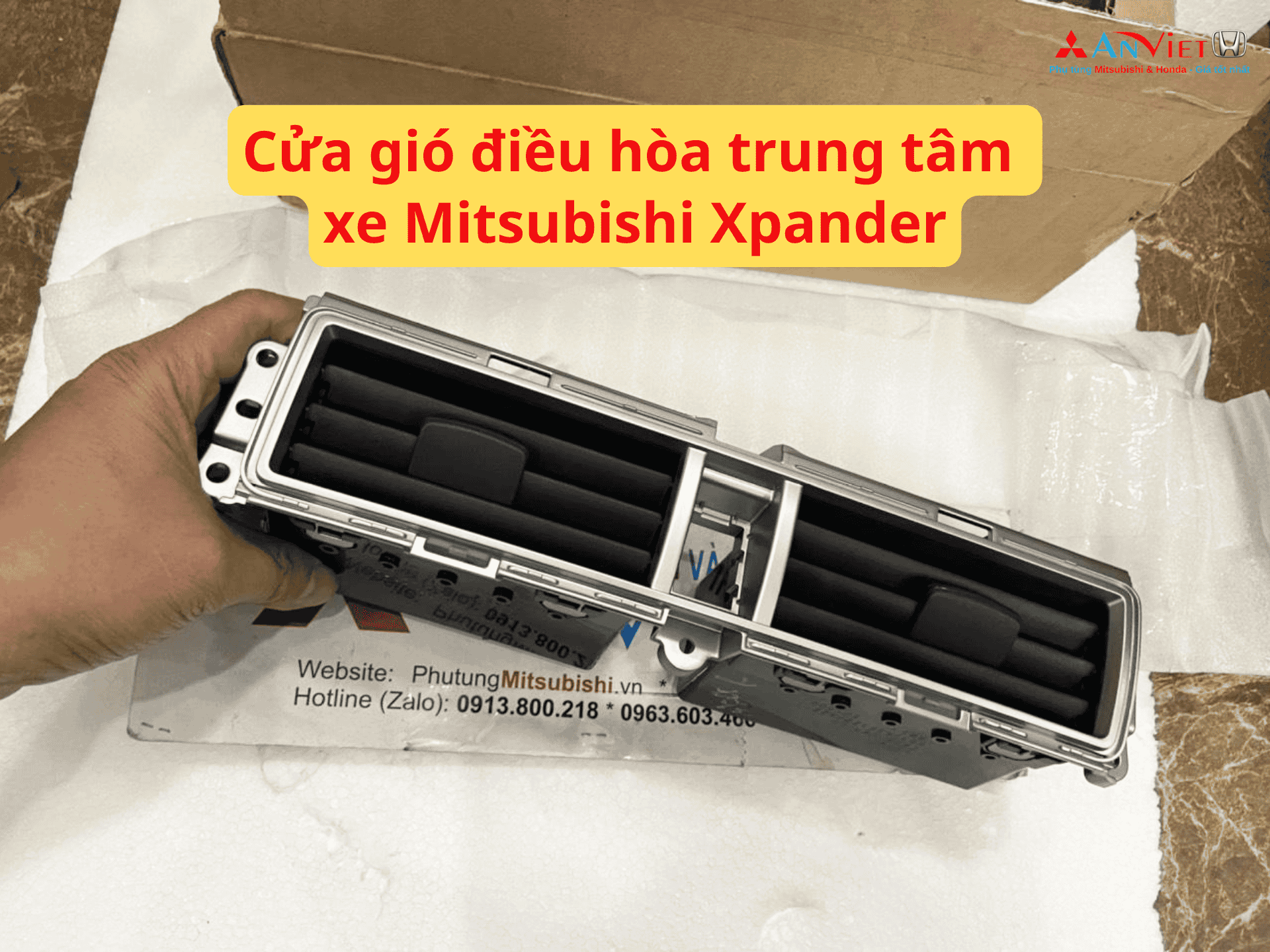 Cửa gió điều hòa trung tâm xe Mitsubishi Xpander