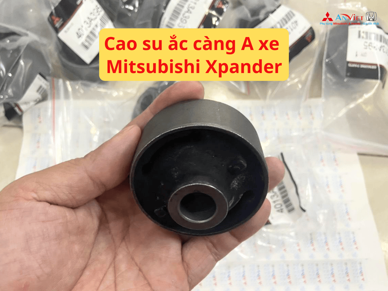 Cao su ắc càng A xe Mitsubishi Xpander