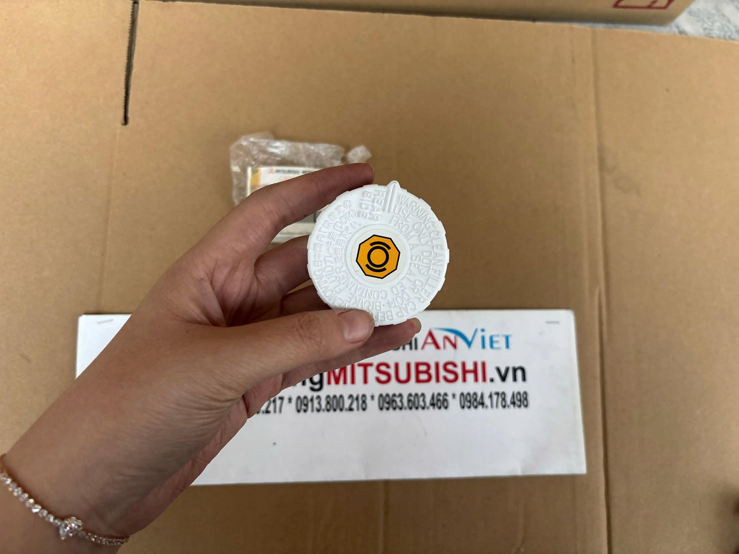 Nắp Bình Dầu Phanh xe Mitsubishi Xpander