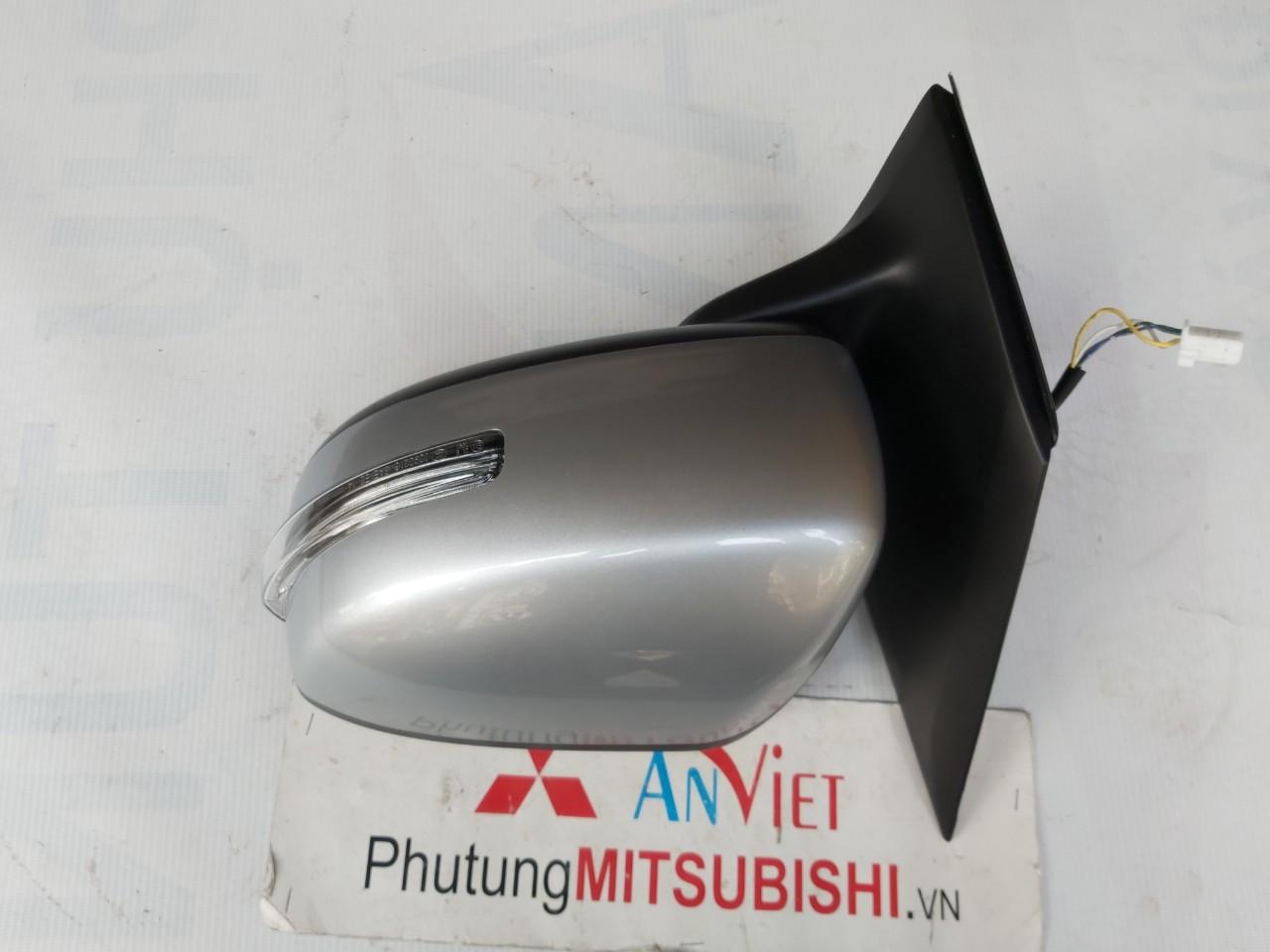 Gương chiếu hậu xe Mitsubishi Attrage