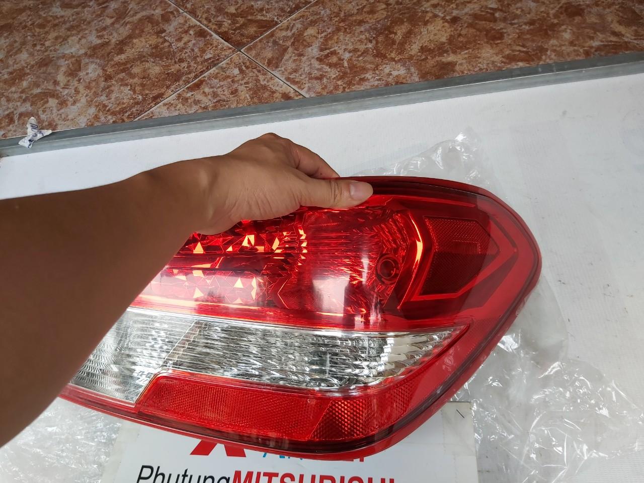 Đèn hậu xe Mitsubishi Attrage