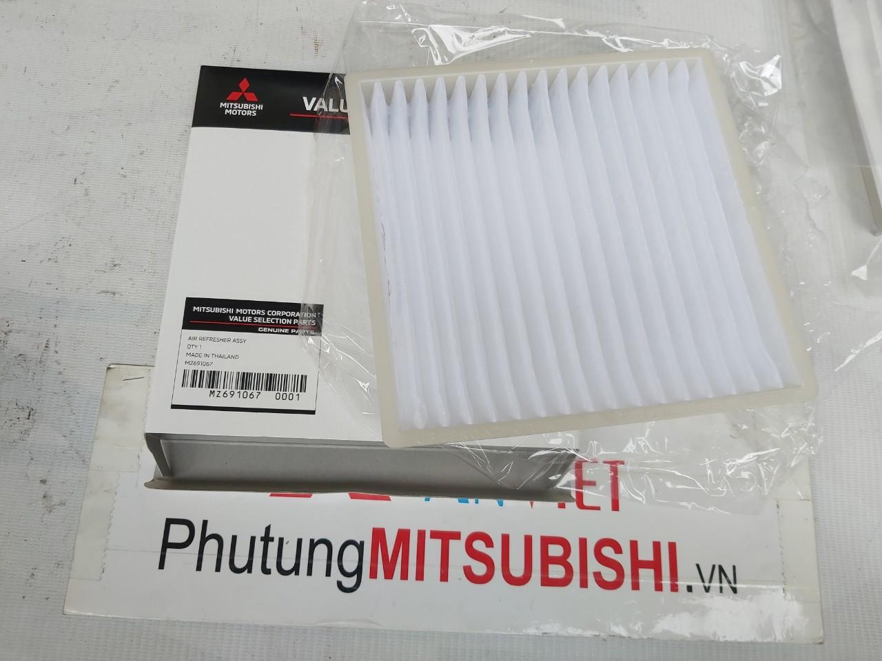 Lọc gió điều hòa xe Mitsubishi Attrage