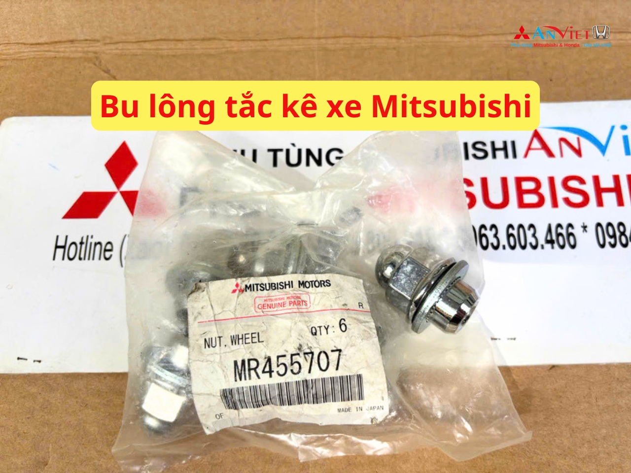 Bu lông tắc kê xe Mitsubishi MR455707