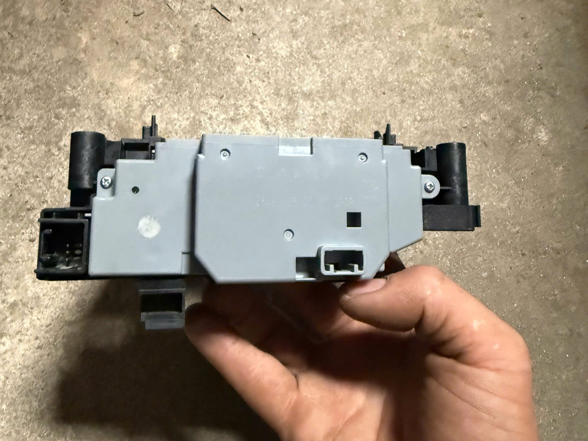 Cảm biến góc lái , dưới cáp còi vô lăng Xe Mitsubishi Attrage 2020-2026 8600A763 R17K694 H963-701 8617b081 854-2X03  lắp ở công tắc pha cốt  và gạt mưa