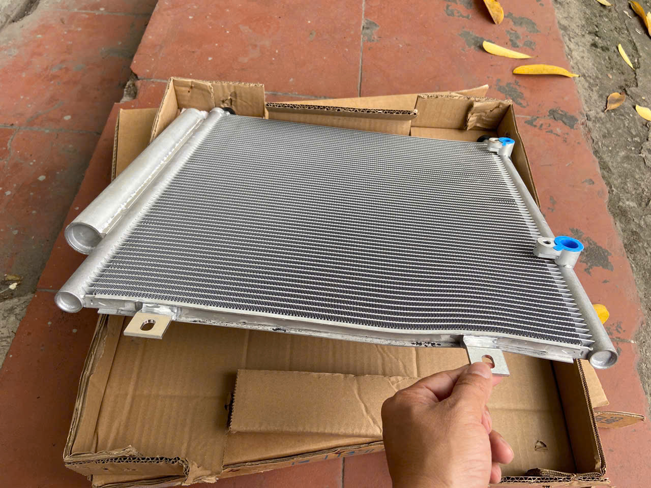 Dàn nóng xe Mitsubishi Mirage và Attrage Siêu thanh lý