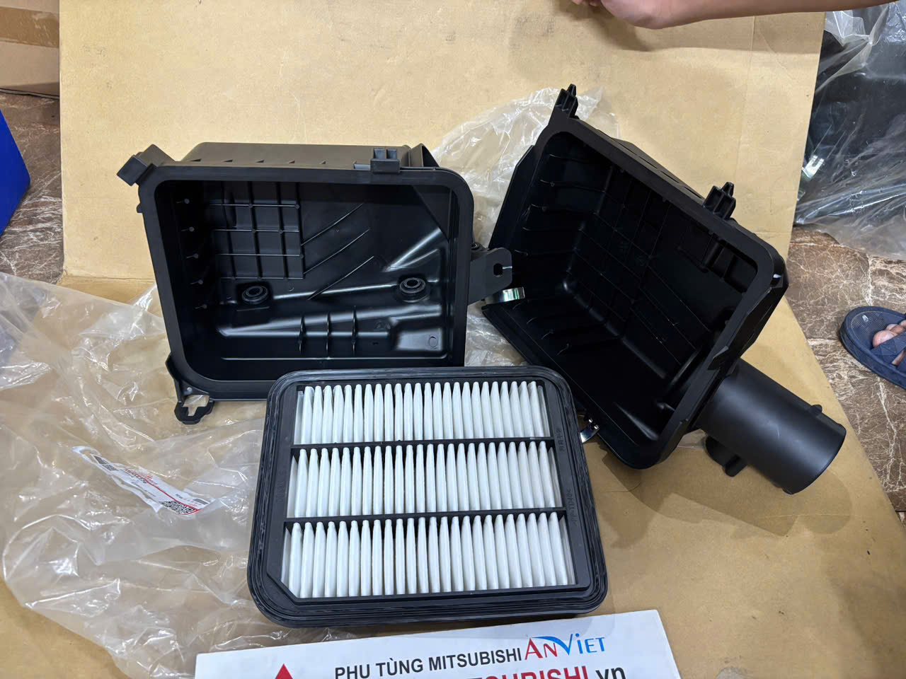 Hộp Lọc Gió, Cụm Nắp Bầu Lọc Gió Động Cơ xe Mitsubishi Outlander