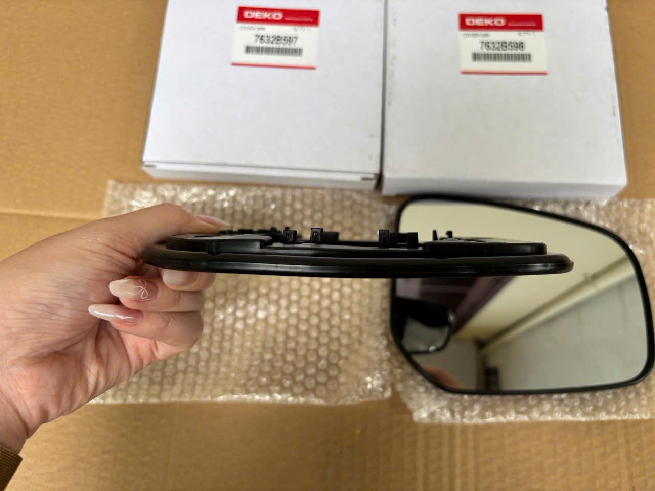 Mặt gương xe Mitsubishi Attrage và Mirage có sấy gương | hàng DEKO