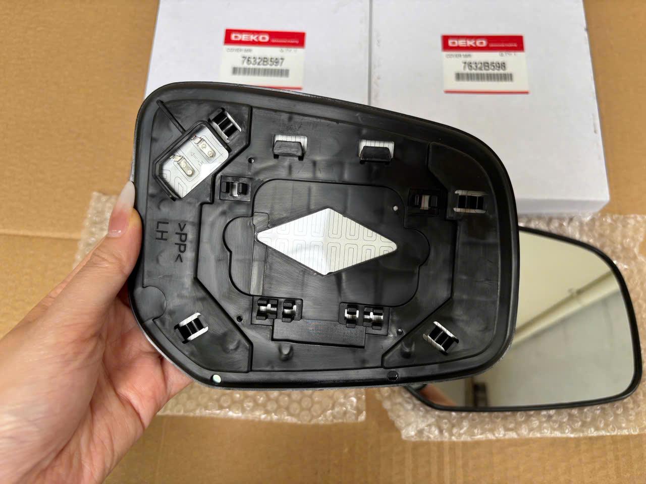 Mặt gương xe Mitsubishi Attrage và Mirage có sấy gương | hàng DEKO